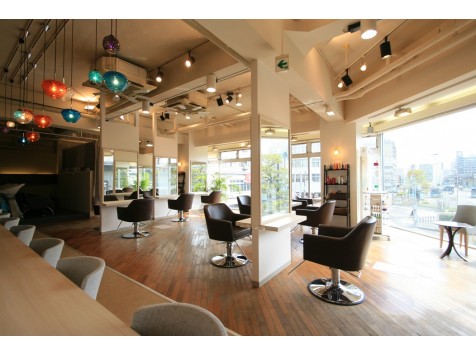 美容室 美容院 ヘアサロンのfloat 小阪